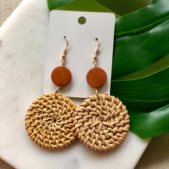 Armora’s Jewelry - Trendy Weave Earrings!